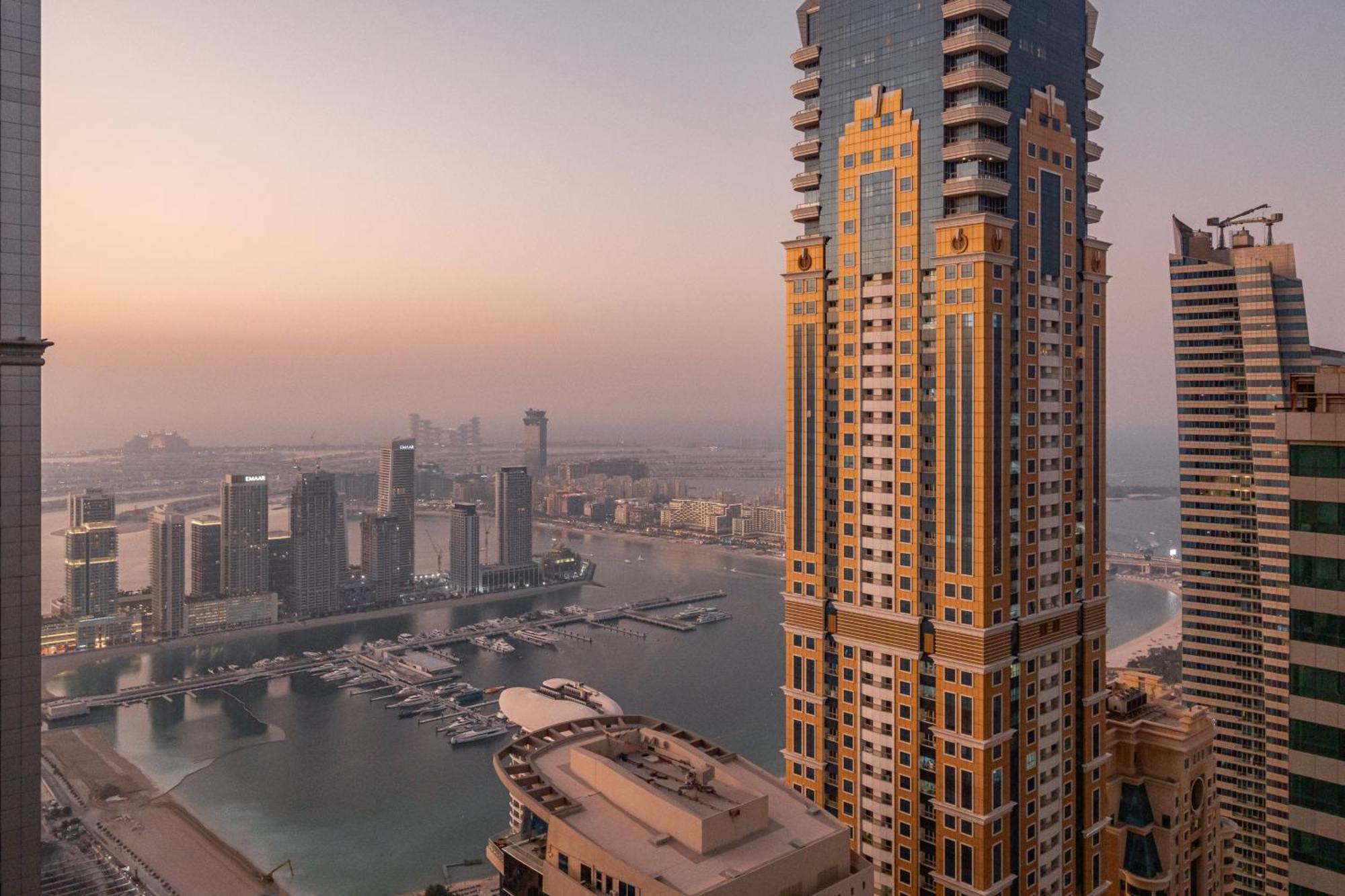 Torch 77 - By Saffron House Hostel Dubai Exterior photo